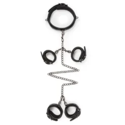 Easytoys Fetish Collection – Fetish Set with Collar, Ankle- and Wrist Cuffs Zwart (1 stuk)