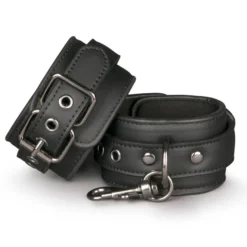 Easytoys Fetish Collection – Faux Leather Handcuffs Zwart (1 stuk)
