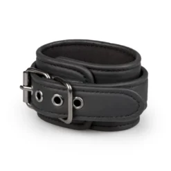 Easytoys Fetish Collection – Faux Leather Handcuffs Zwart (1 stuk)