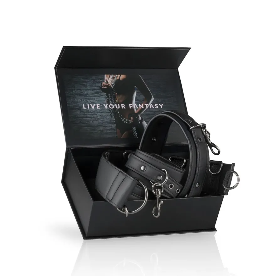 Easytoys Fetish Collection – Neck and Wrist Restraint Zwart (1 stuk)