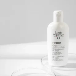 Louis Widmer Remederm Lichaamsmelk 5 % Ureum zonder Parfum (200 ml)