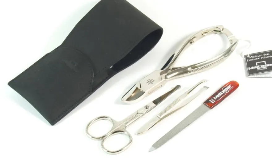 Malteser Manicure Etui 4-Delig Leer Zwart (1 stuk)