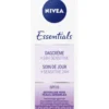 Nivea Essentials dagcreme sensitive SPF15 (50 ml)