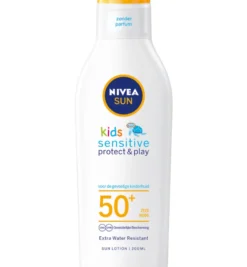 Nivea Sun protect & sensitive child sunmilk SPF50+ (200 ml)